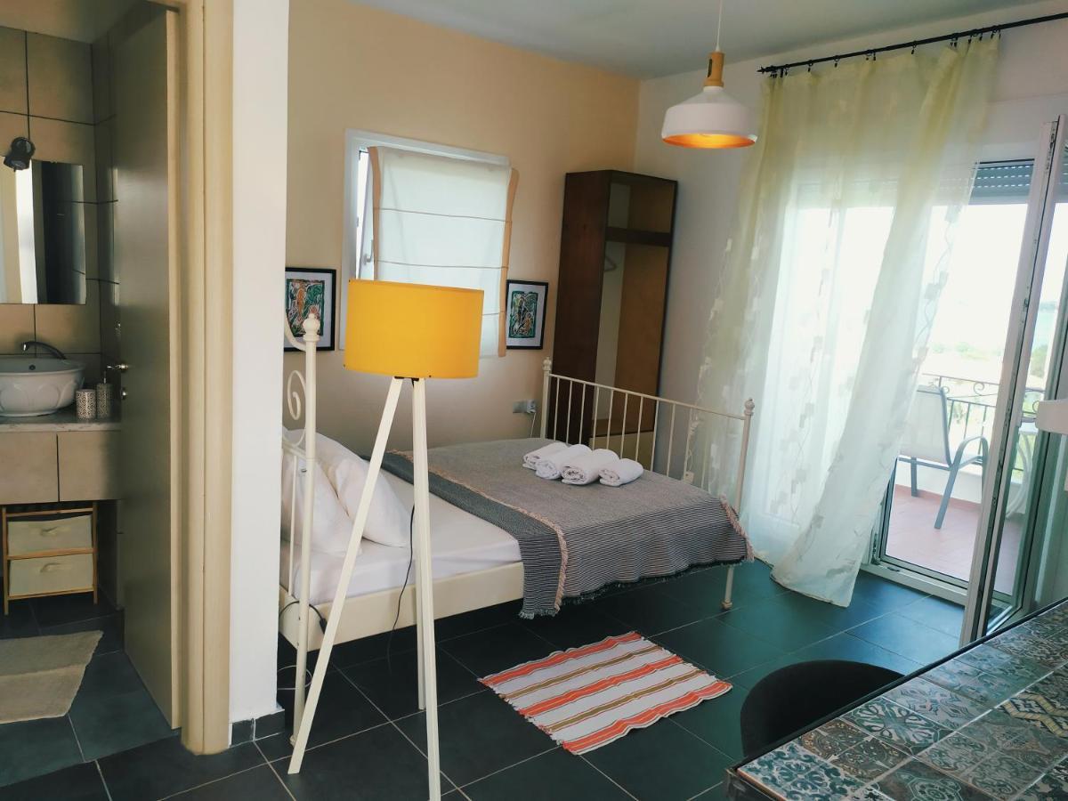 Lofos Vourvourou Apartment Exterior photo
