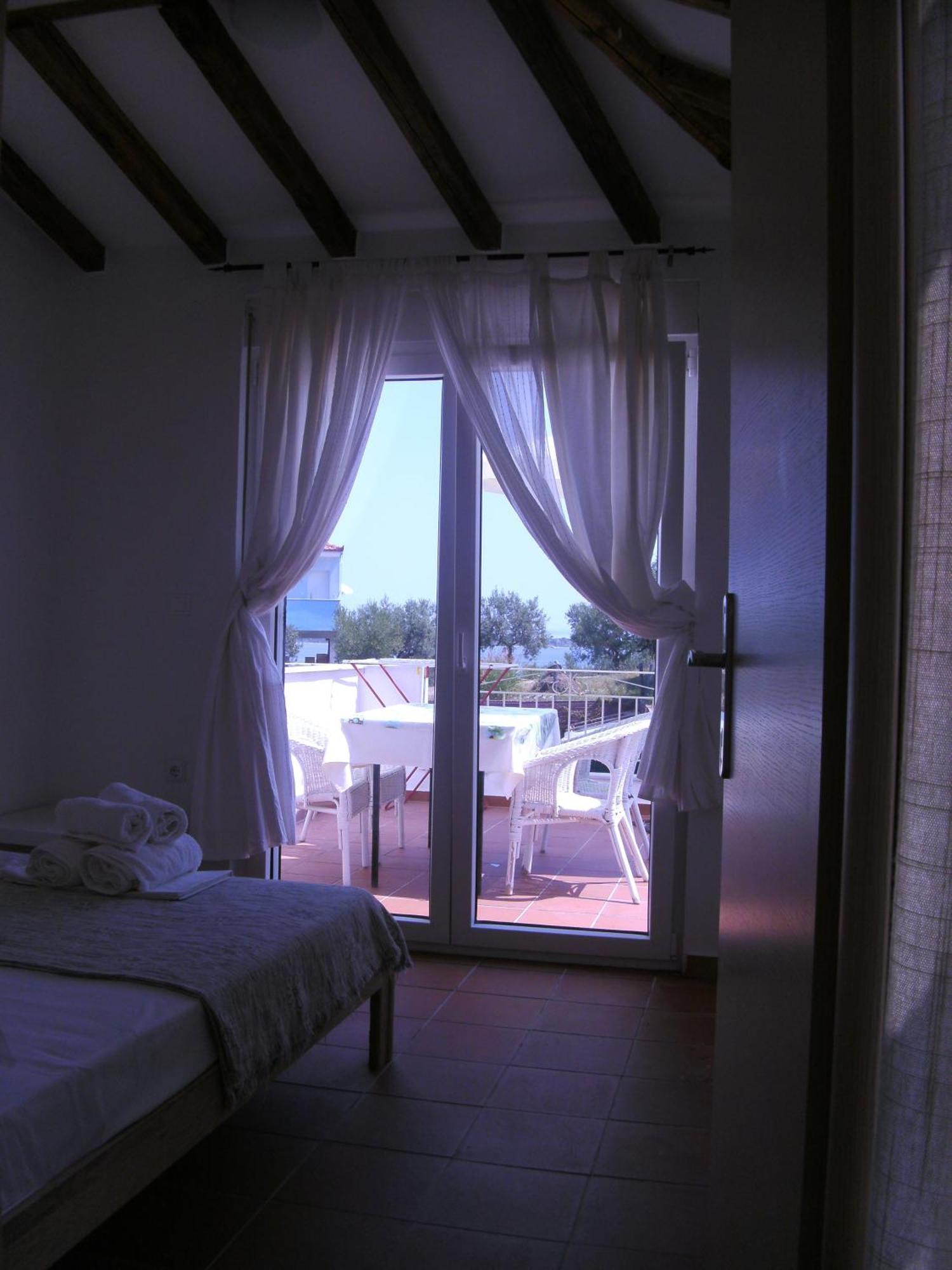 Lofos Vourvourou Apartment Exterior photo